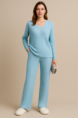 Damski komplet z prążkowanej dzianiny z długim rękawem