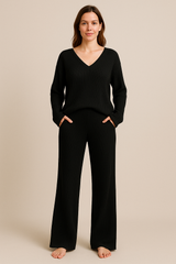 Damski komplet z prążkowanej dzianiny z długim rękawem