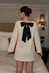 Sukienka koktajlowa z cekinami i wiązaniem dla kobiet