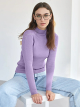 Klasyczny sweter z golfem dla kobiet