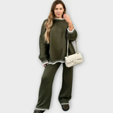 Zestaw damski z dzianinowym topem i szerokimi spodniami