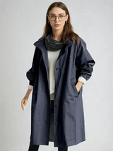 Elegancki damski płaszcz przeciwdeszczowy z kapturem