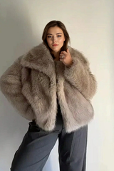 Elegancka kurtka ze sztucznego futra z kołnierzem dla kobiet
