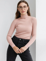 Klasyczny sweter z golfem dla kobiet