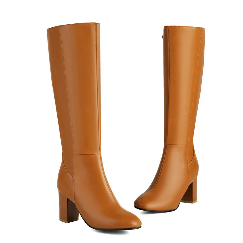 Wygodne wysokie buty damskie na obcasie