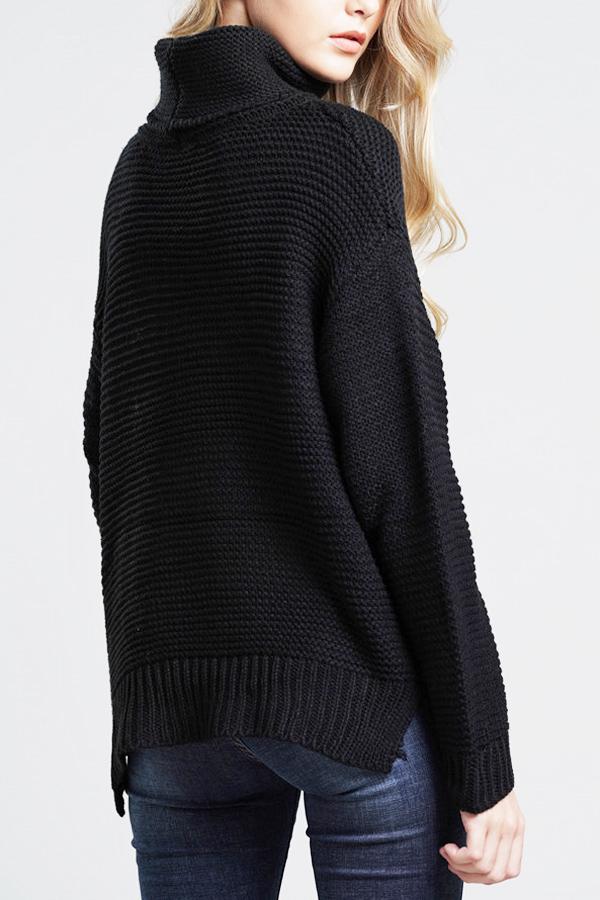 Damski sweter oversize z grubym splotem i golfem
